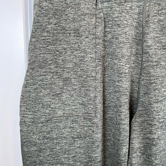 Offline by Aerie Women's Fold Over Waist Short Court Joggers Black Heather Large - Picture 4 of 14